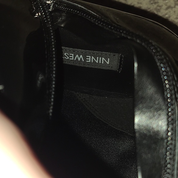 Black Patent Heeled boots size 8 - Picture 3 of 3